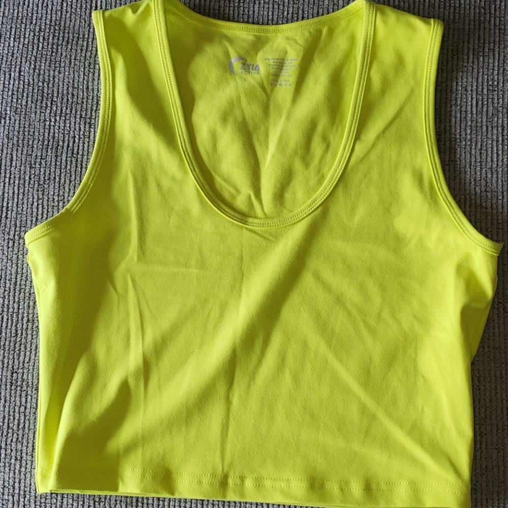 Zyia crop top